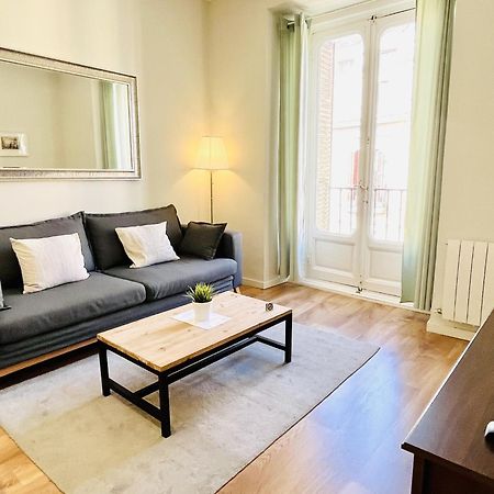 Dplace To Be - Luxury Apartment In Historic Center Madrid Rum bild