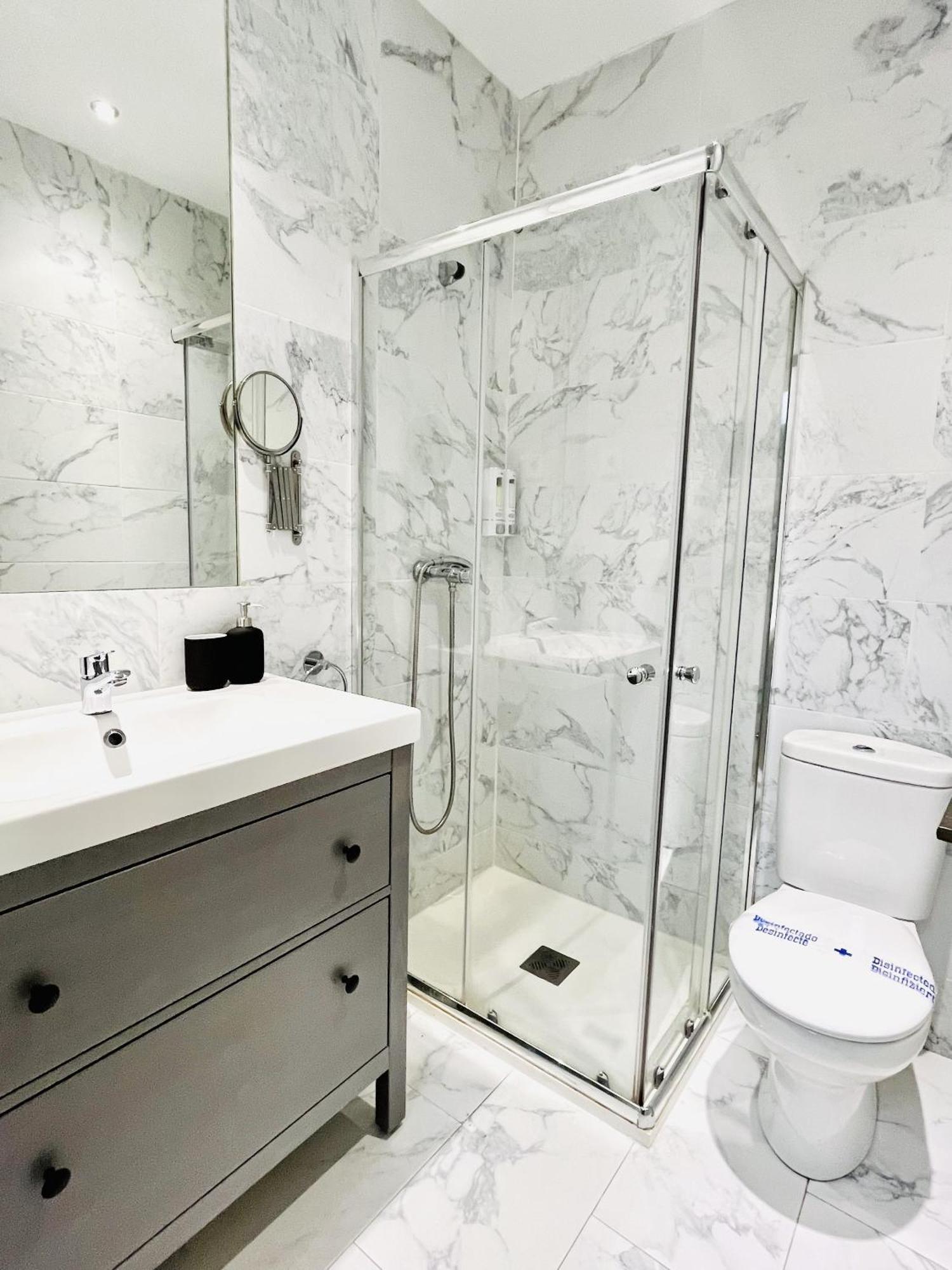 Dplace To Be - Luxury Apartment In Historic Center Madrid Rum bild