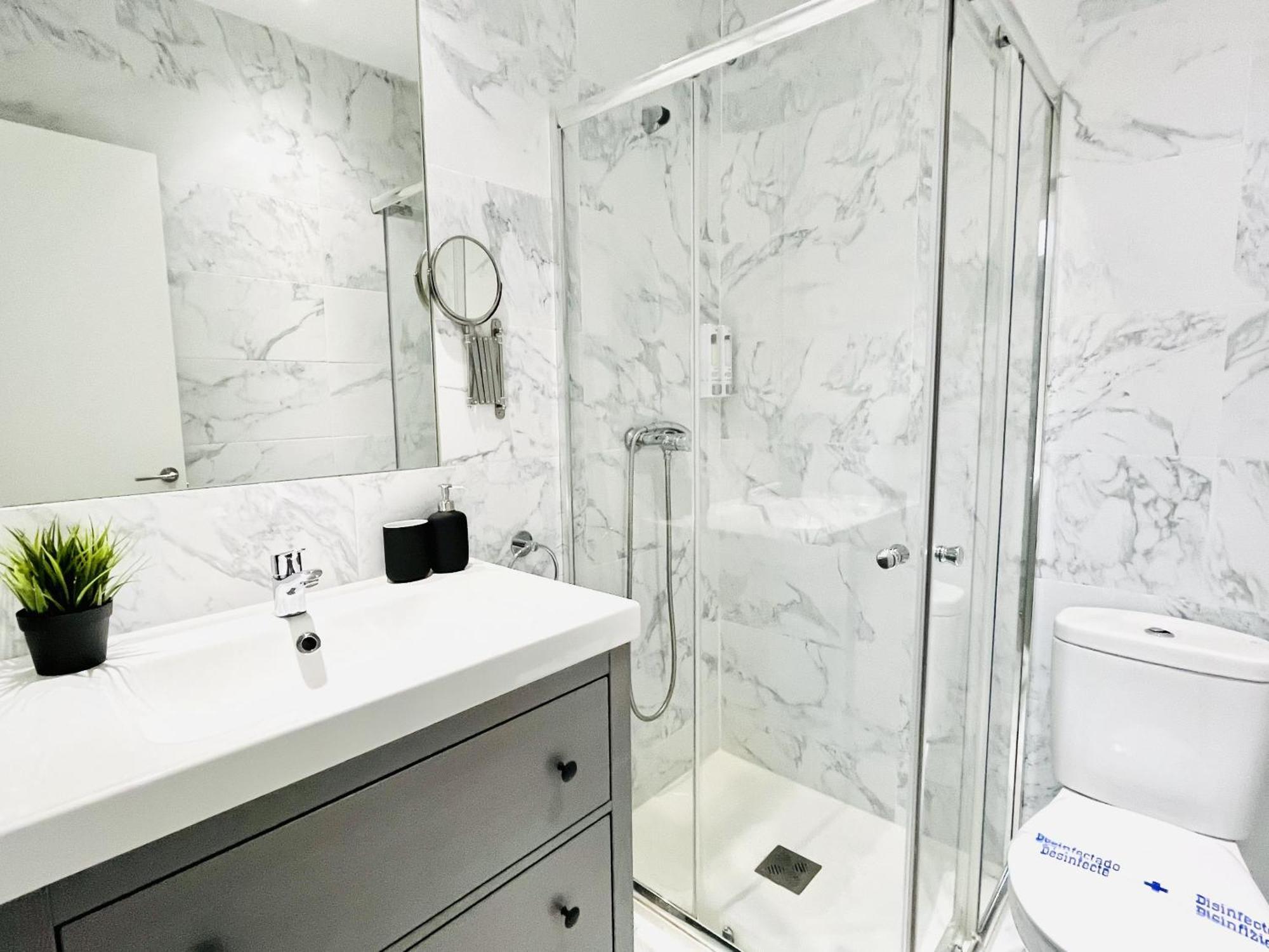 Dplace To Be - Luxury Apartment In Historic Center Madrid Rum bild