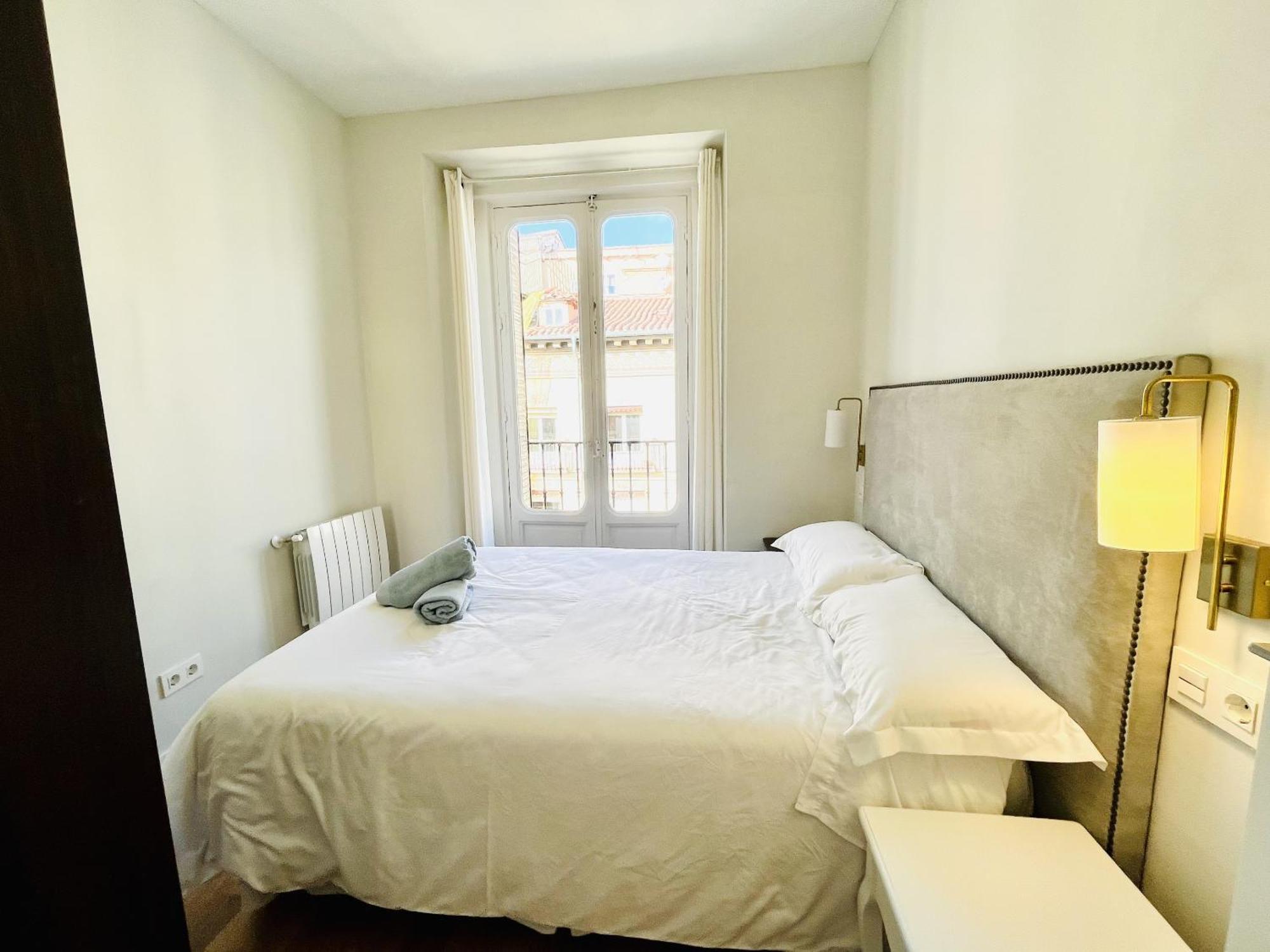Dplace To Be - Luxury Apartment In Historic Center Madrid Rum bild